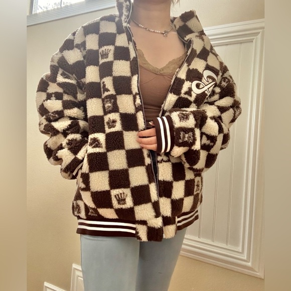 Brown and Cream Checkered Fleece Jacket - Picture 9 of 9